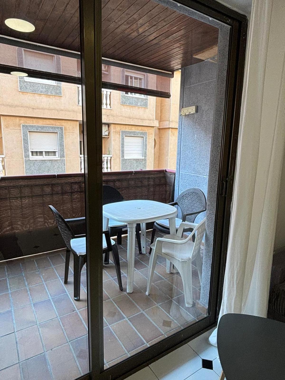 Просторная Квартира Рядом С Морем В Хорошем Районе Apartamento Torrevieja Exterior foto